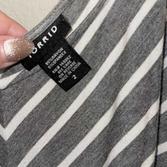 Torrid Striped Lace Hem Gray Cami Tank Top Shirt Size 2X - Picture 3 of 4